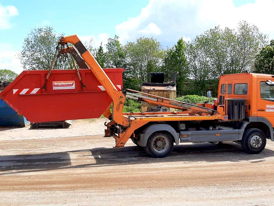Knopf-Amelow Abfallverwertung Recycling Containerdienst Abroller